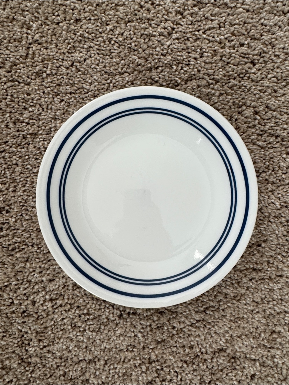Corelle Bread and Butter Plates (7)